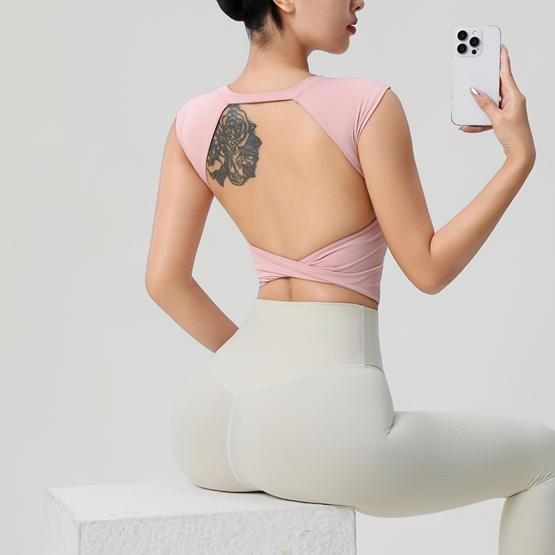ملابس اللياقة البدنية النسائية - مراجعة Summer Clothing Capsule وسعره